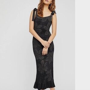 FREE PEOPLE METALLIC KNIT DISCO DREAMS MAXI BLACK DRESS ( Size xS )